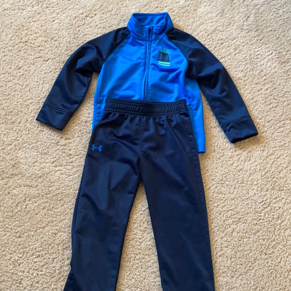 Worn twice UA boys athletic set, size 3T